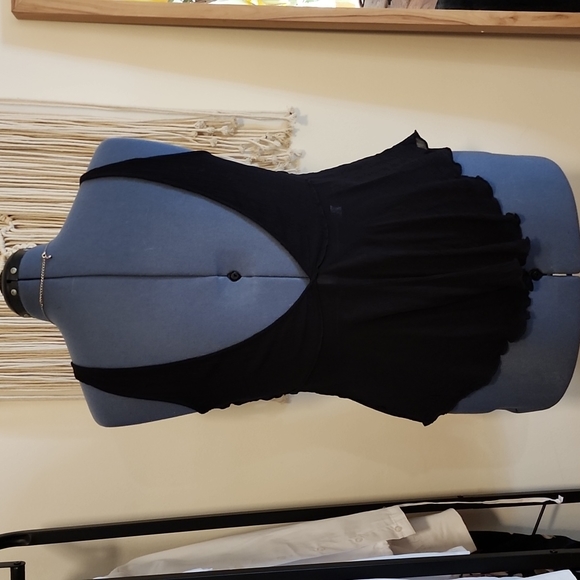 Free People black lettuce trim top, low cut - L - Picture 5 of 8